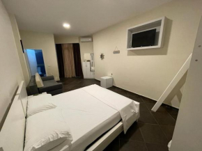 Champ's 1 - Triple Rent Room